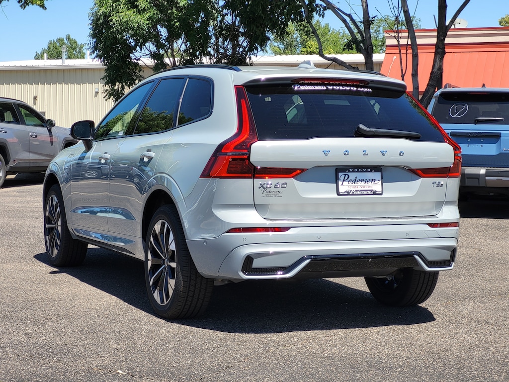 New 2026 Volvo XC60 plug-in hybrid T8 Plus SUV