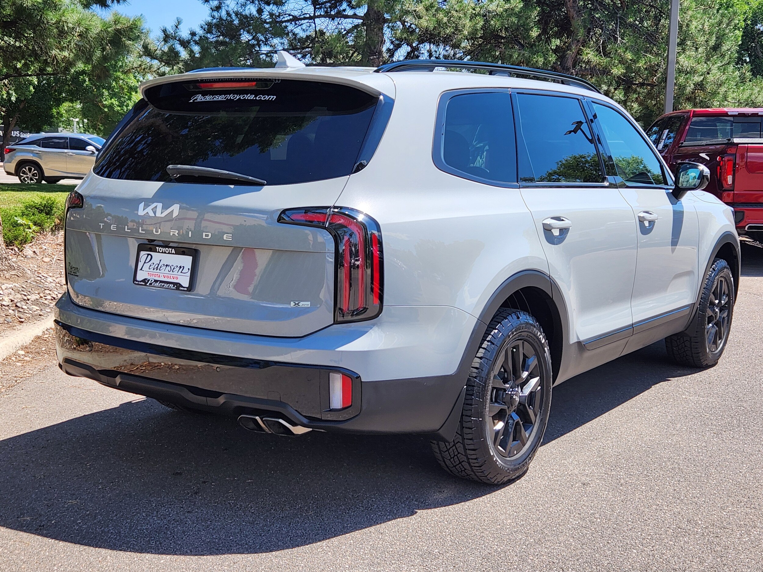 2024 Kia Telluride X-Pro photo 3