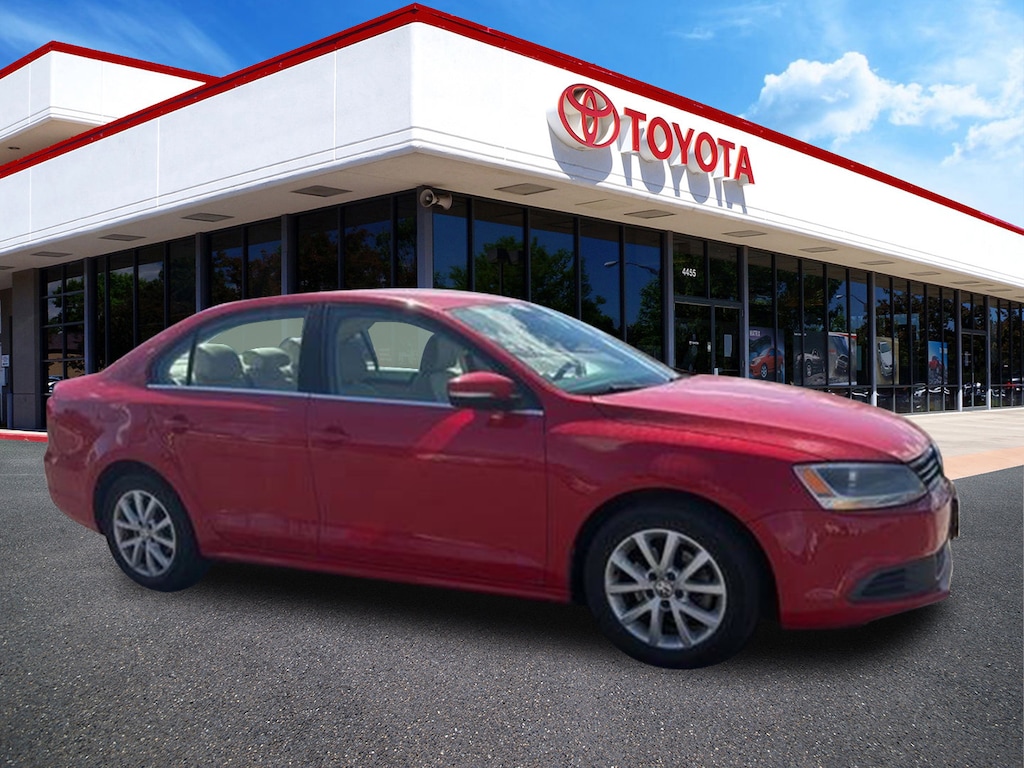 Used 2014 Volkswagen Jetta 1.8T SE Sedan