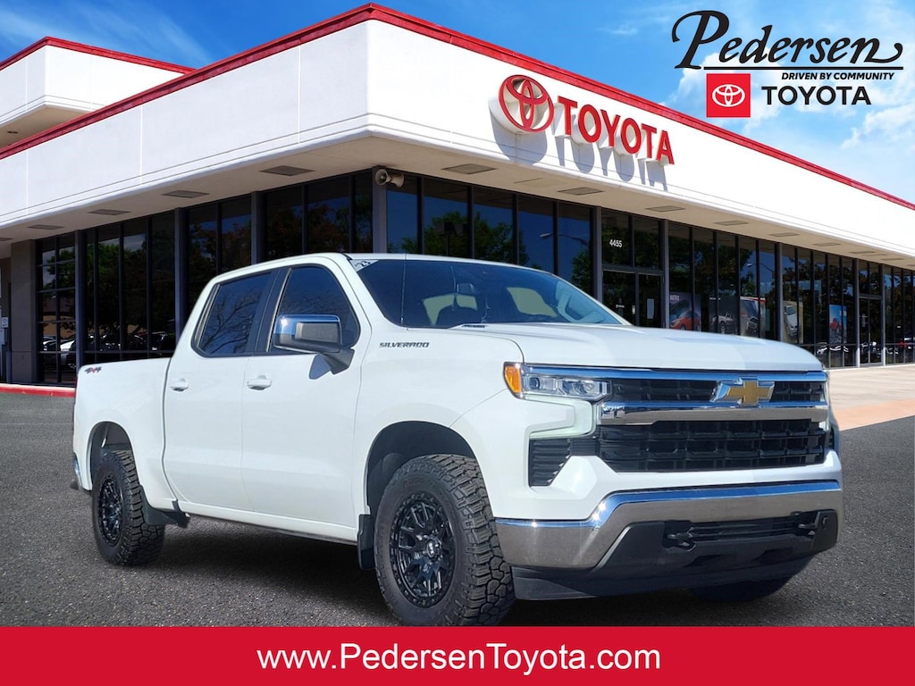 Used 2023 Chevrolet Silverado 1500 LT w/1LT Truck Crew Cab