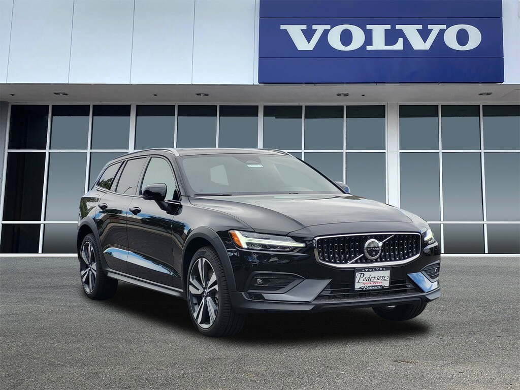 New 2026 Volvo V60 Cross Country B5 Plus Wagon
