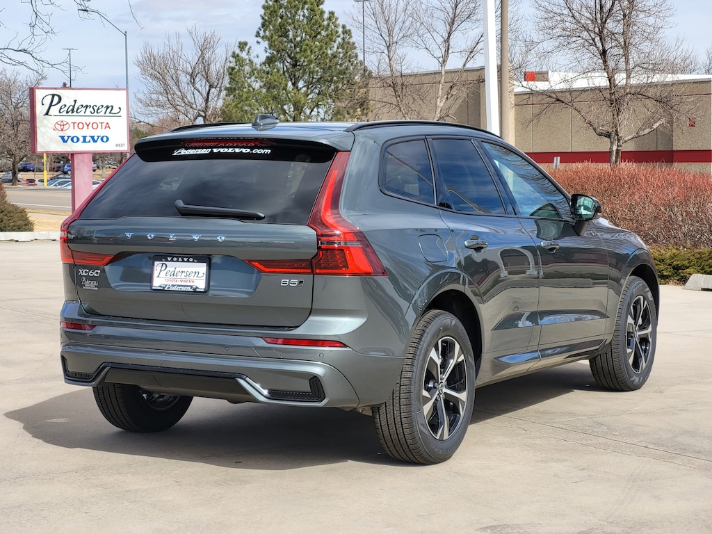 New 2026 Volvo XC60 B5 Core SUV