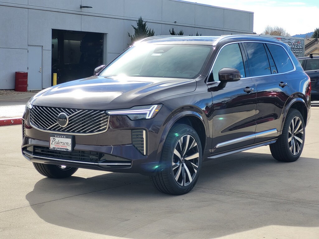 New 2026 Volvo XC90 B5 Core SUV