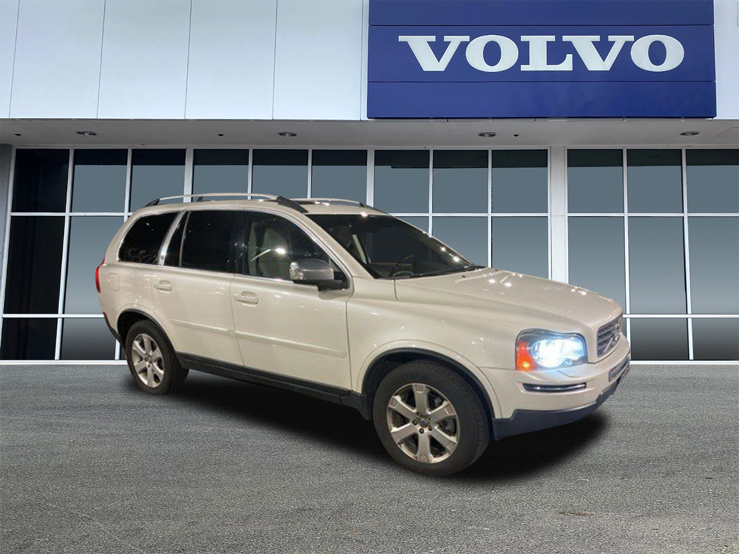 2010 Volvo XC90 V8's photo