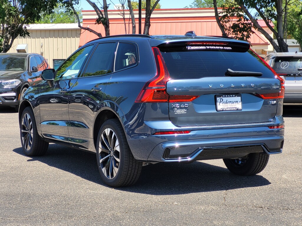New 2026 Volvo XC60 plug-in hybrid T8 Plus SUV