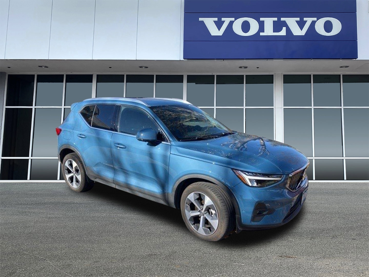 2023 Volvo XC40 Plus