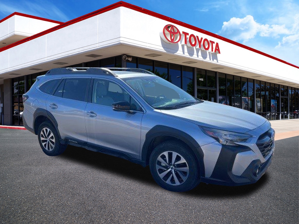 Used 2023 Subaru Outback Premium SUV