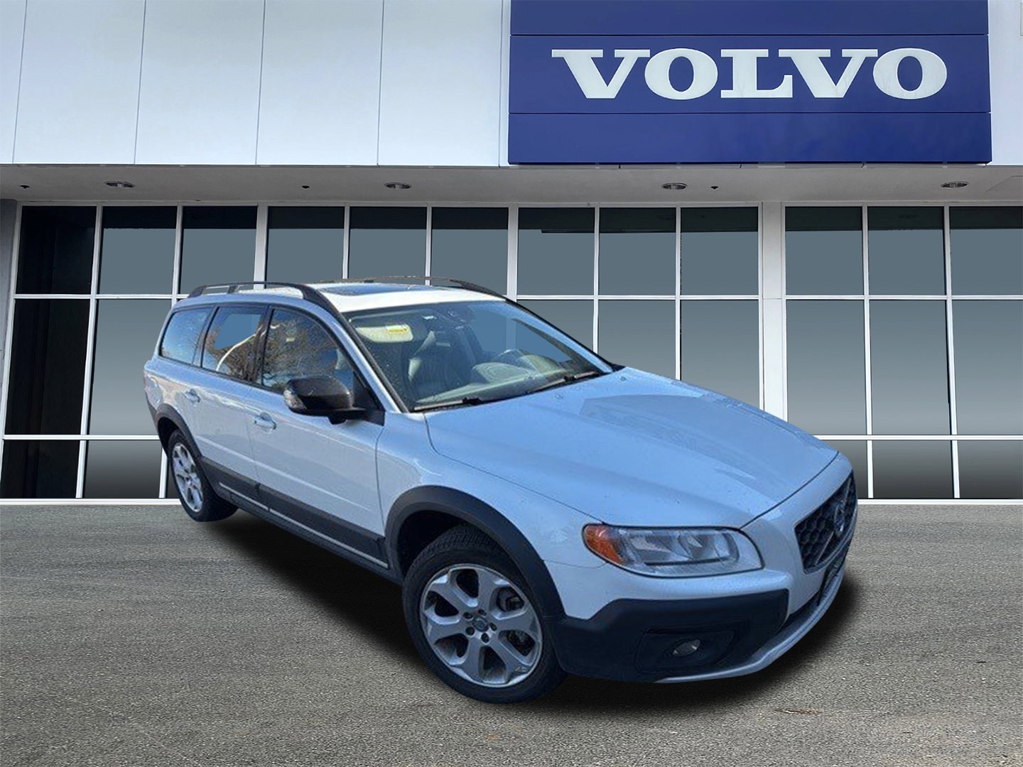 2016 Volvo XC70 Classic Premier