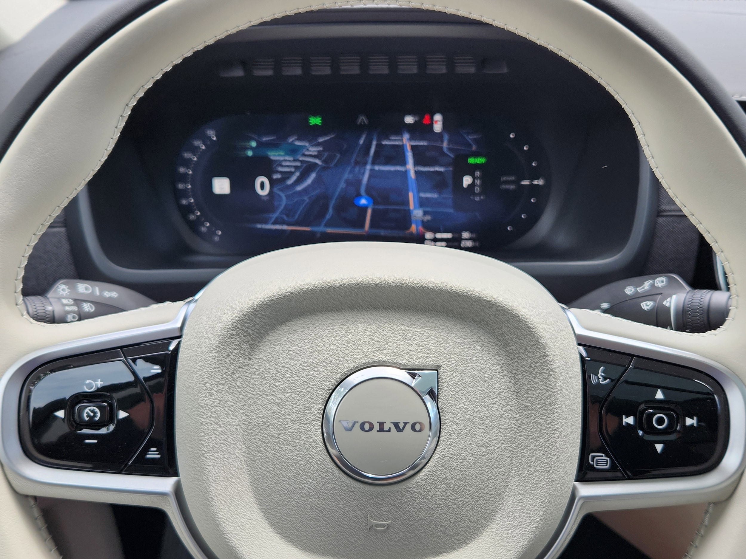 2026 Volvo XC90 Ultra - Photo 10