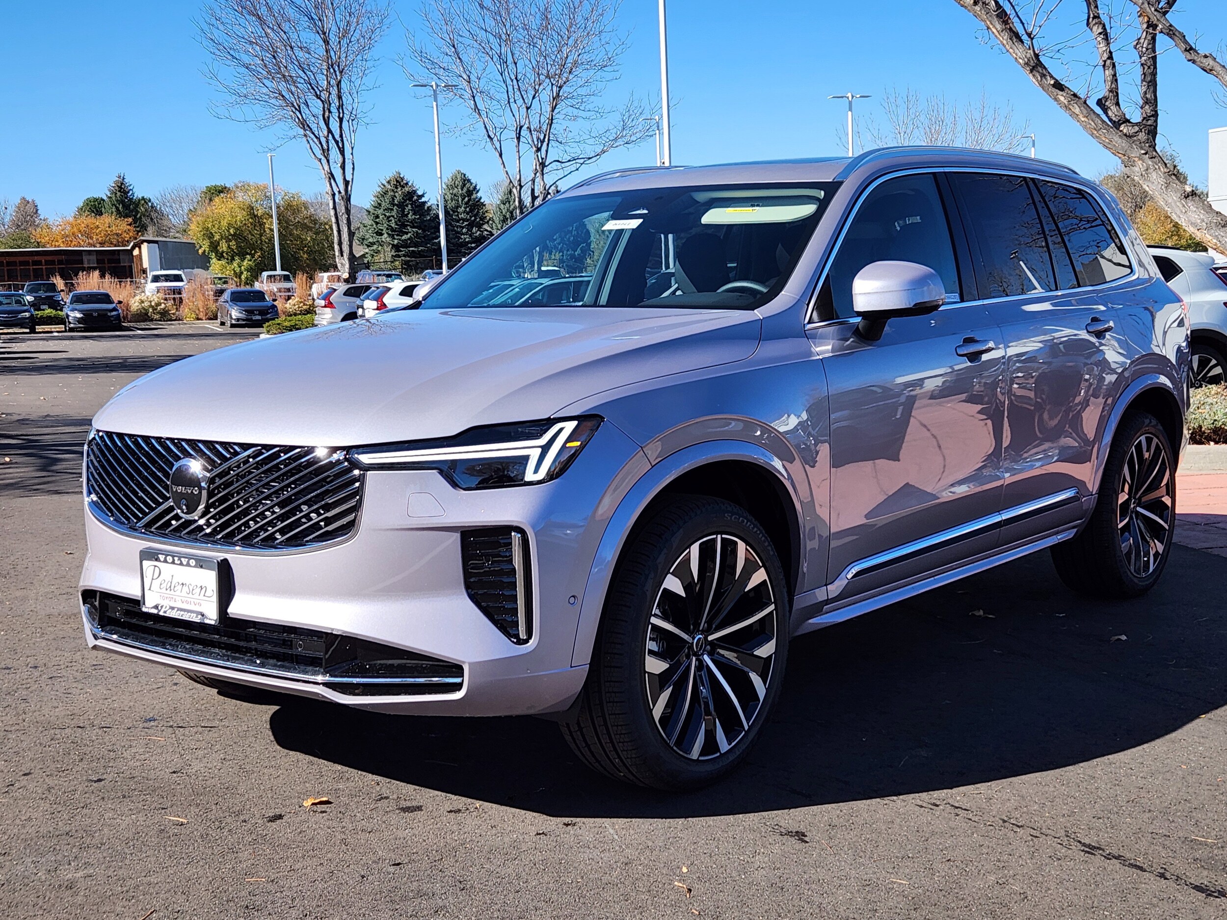 2026 Volvo XC90 B5 Plus photo 3