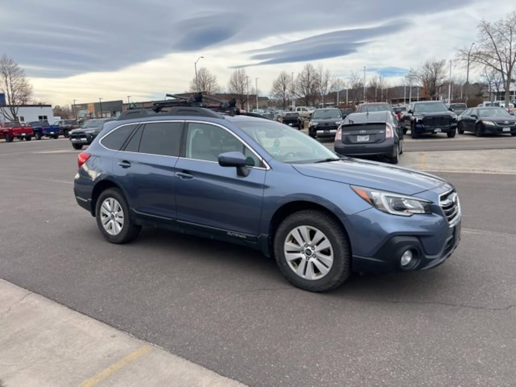 Used 2018 Subaru Outback 2.5i Premium with SUV