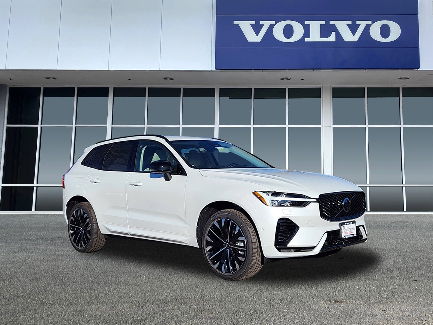 2026 Volvo XC60 T8 Ultra Dark AWD's photo
