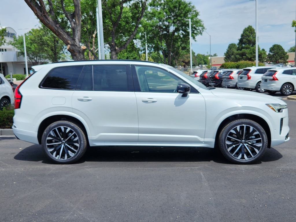 New 2026 Volvo XC90 plug-in hybrid T8 Ultra Dark Theme 7-Seater SUV