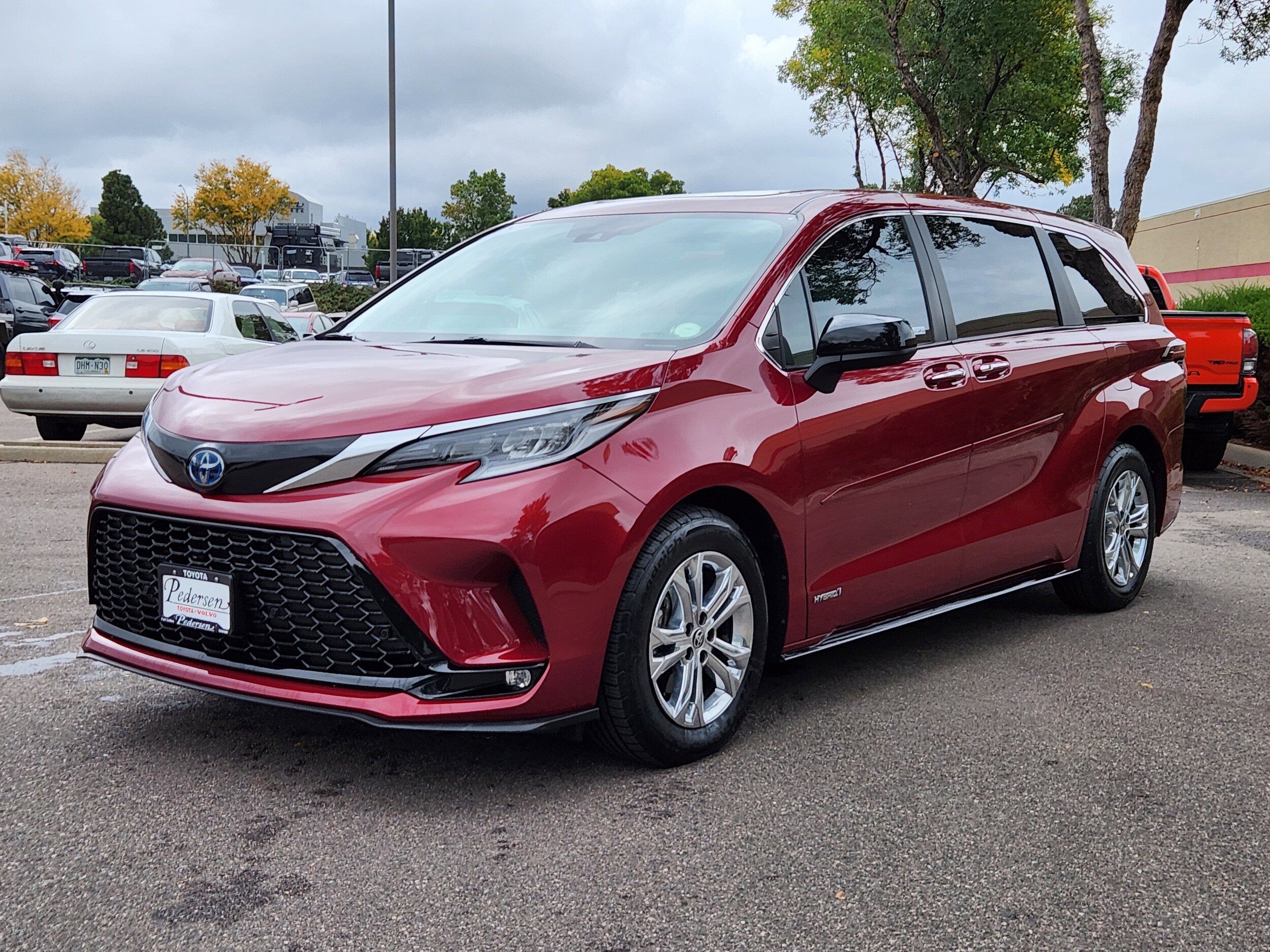 2021 Toyota Sienna XSE photo 4