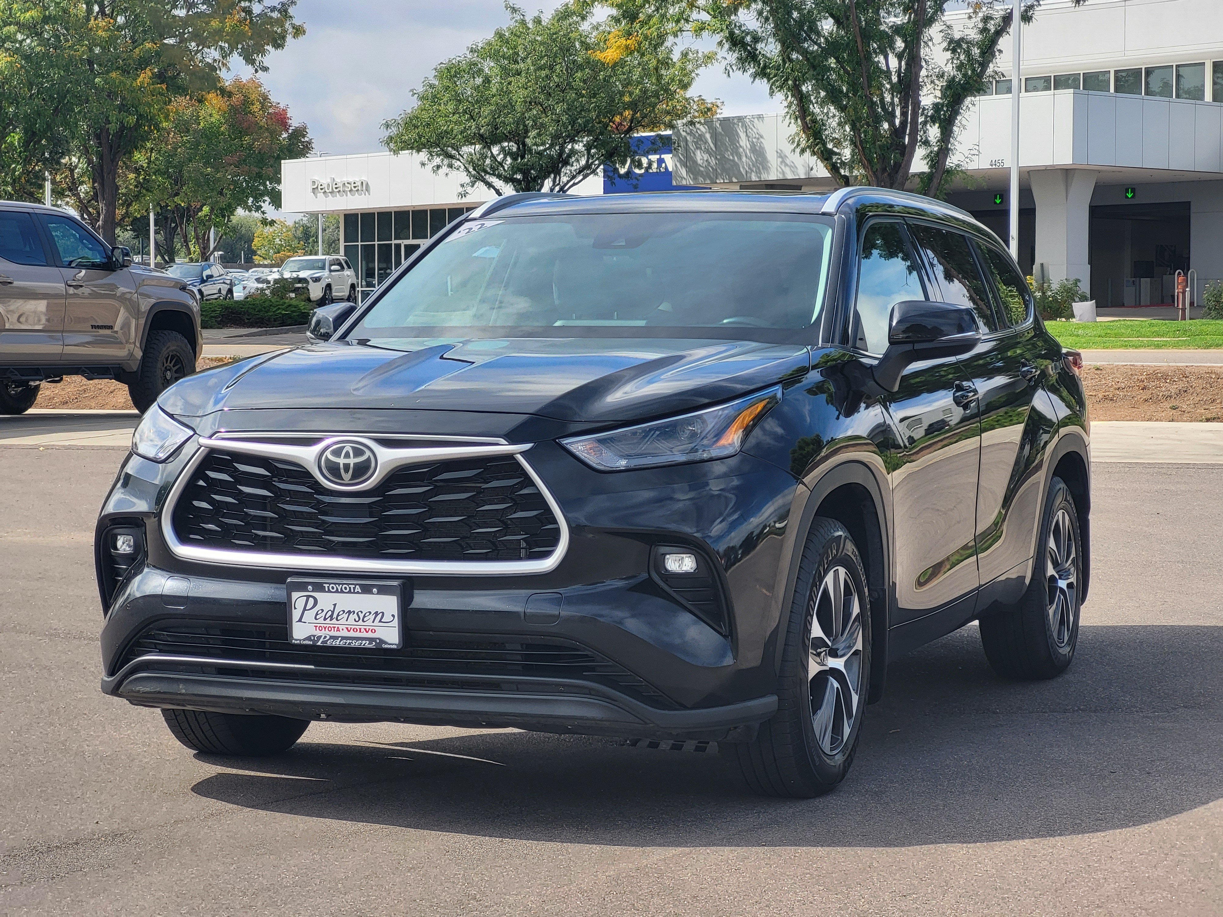 Used 2022 Toyota Highlander XLE SUV