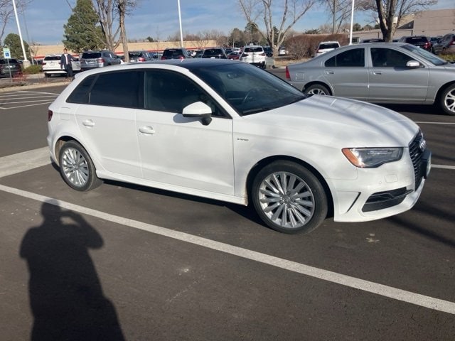 2016 Audi A3 Sportback e-tron Premium's photo