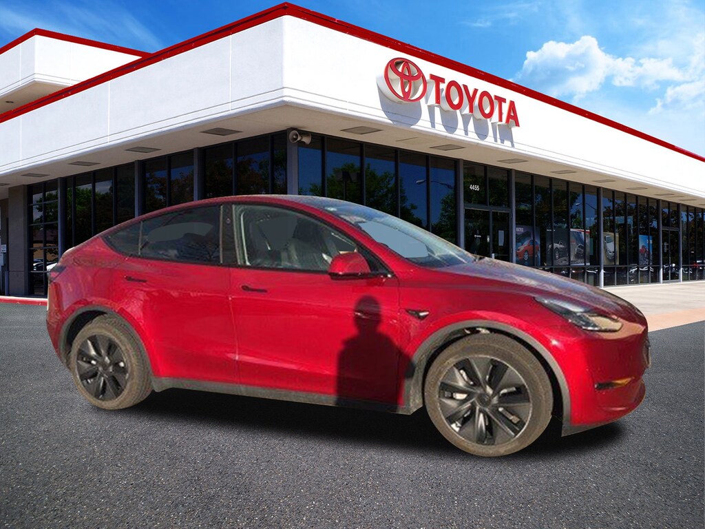 Used 2025 Tesla Model Y Long Range SUV