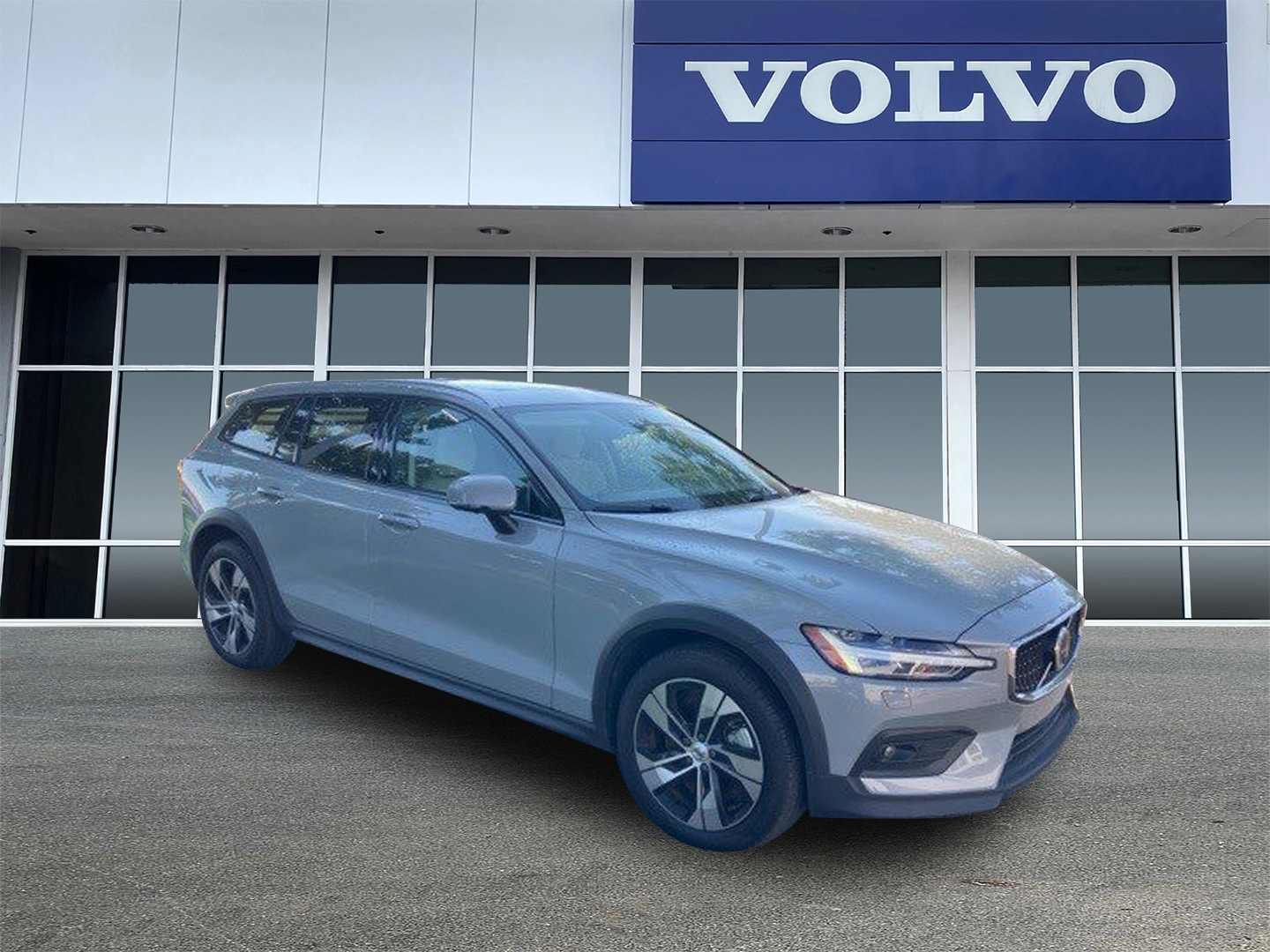 2024 Volvo V60 Cross Country B5 Plus
