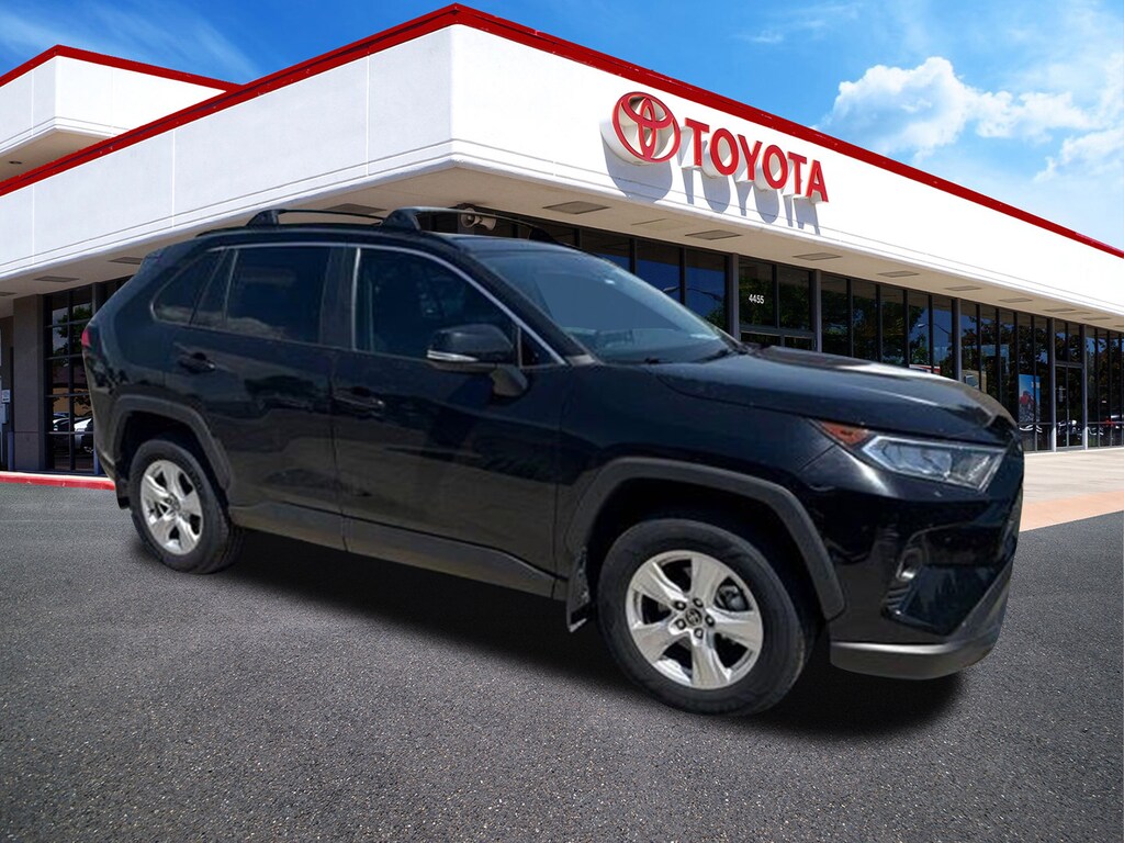 Used 2021 Toyota RAV4 XLE SUV