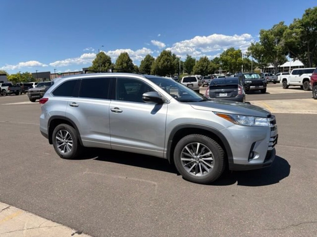 Used 2018 Toyota Highlander XLE V6 SUV