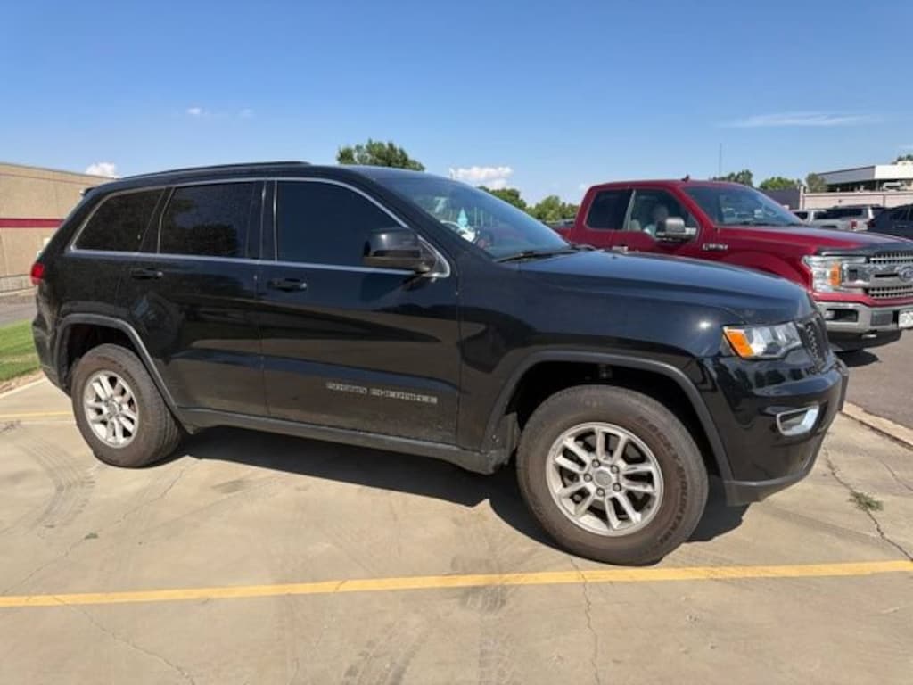 Used 2018 Jeep Grand Cherokee Laredo 4x4 SUV