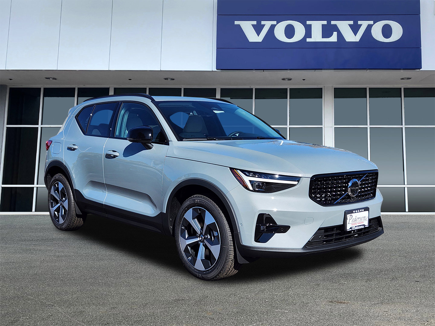 2026 Volvo XC40 Plus's photo