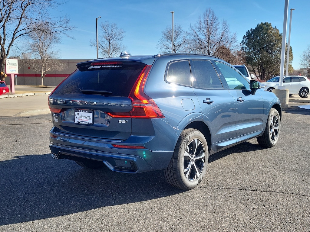 New 2026 Volvo XC60 B5 Core SUV