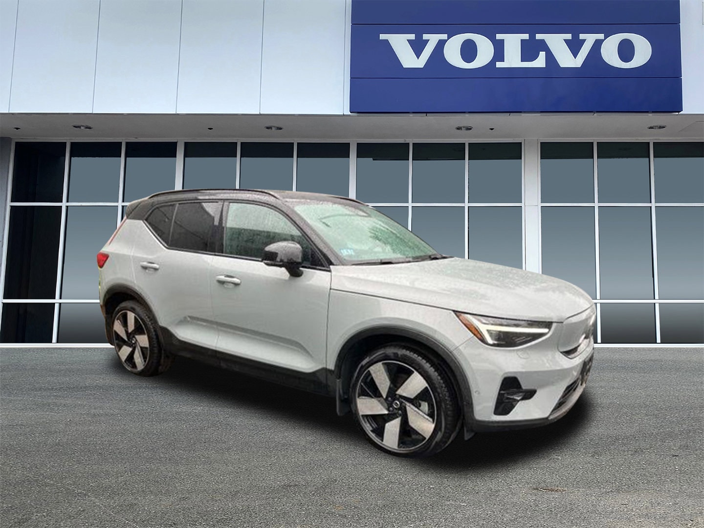 2024 Volvo XC40 P8 Recharge Ultimate AWD's photo