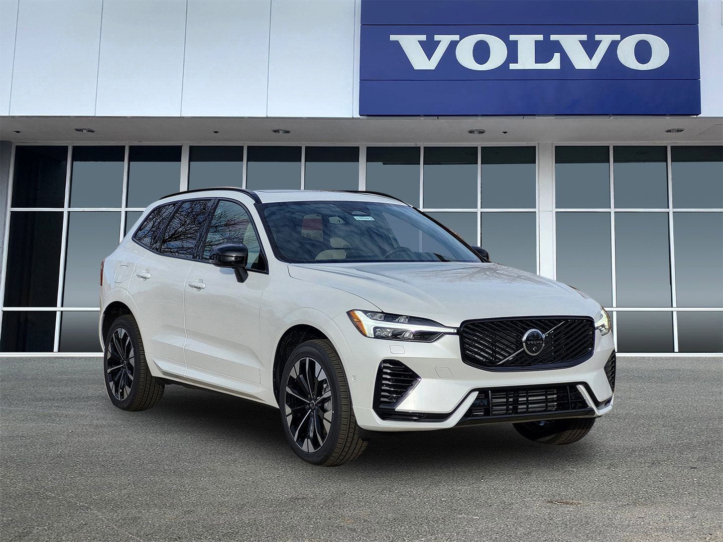 2026 Volvo XC60 T8 Plus Dark AWD's photo