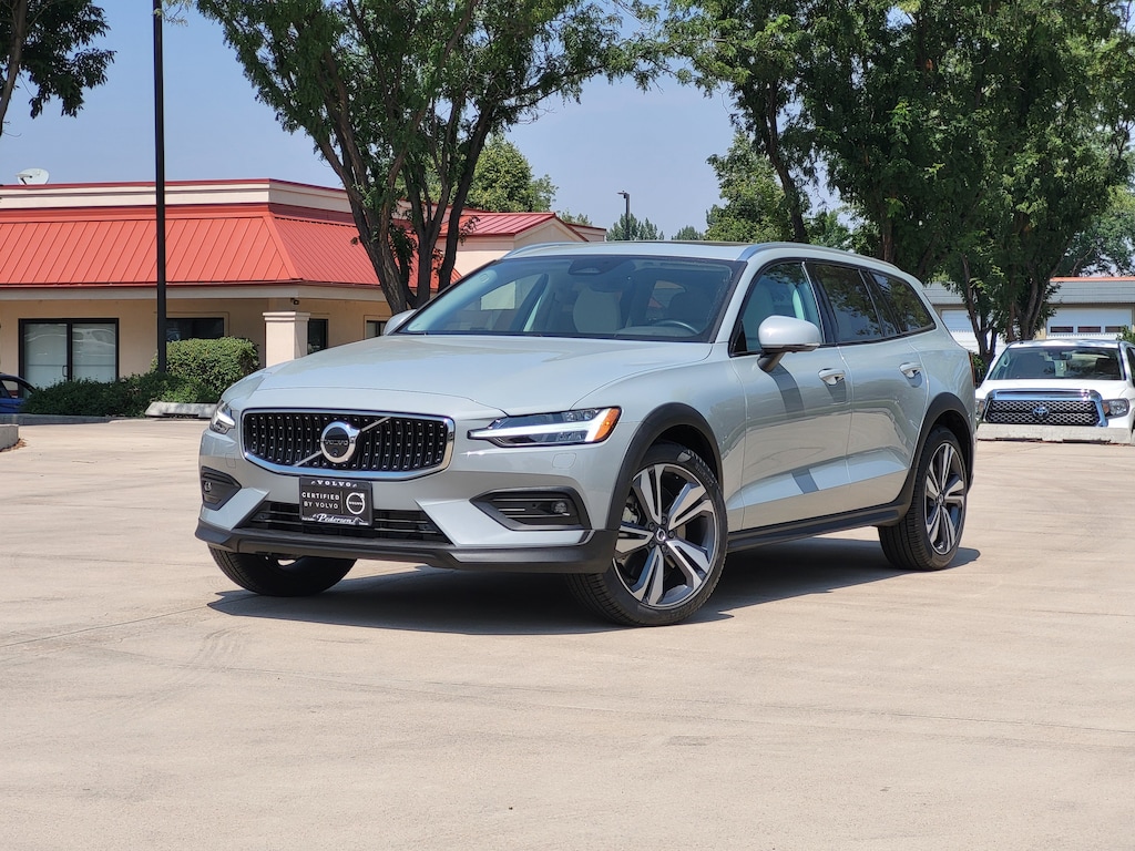 Certified 2026 Volvo V60 Cross Country B5 Plus Wagon