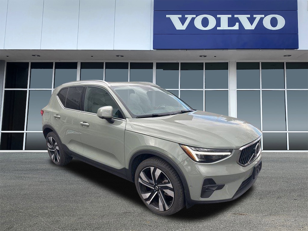 Certified 2023 Volvo XC40 B5 AWD Ultimate Bright SUV
