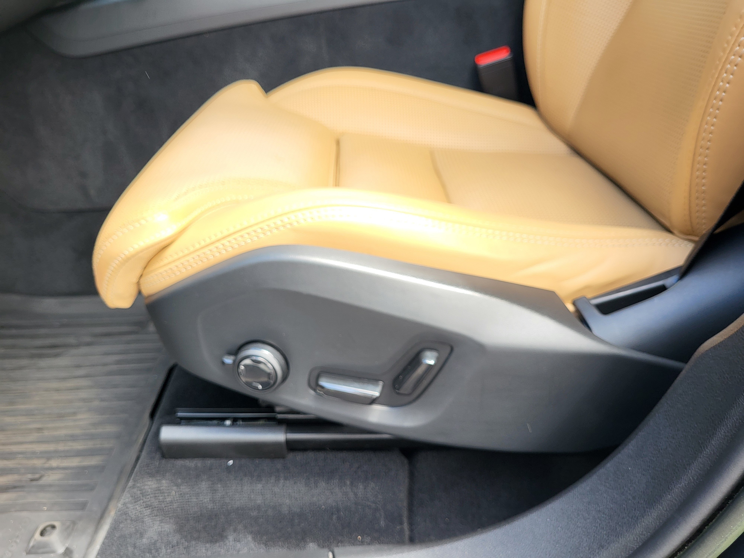 2023 Volvo XC60 Ultimate - Photo 20