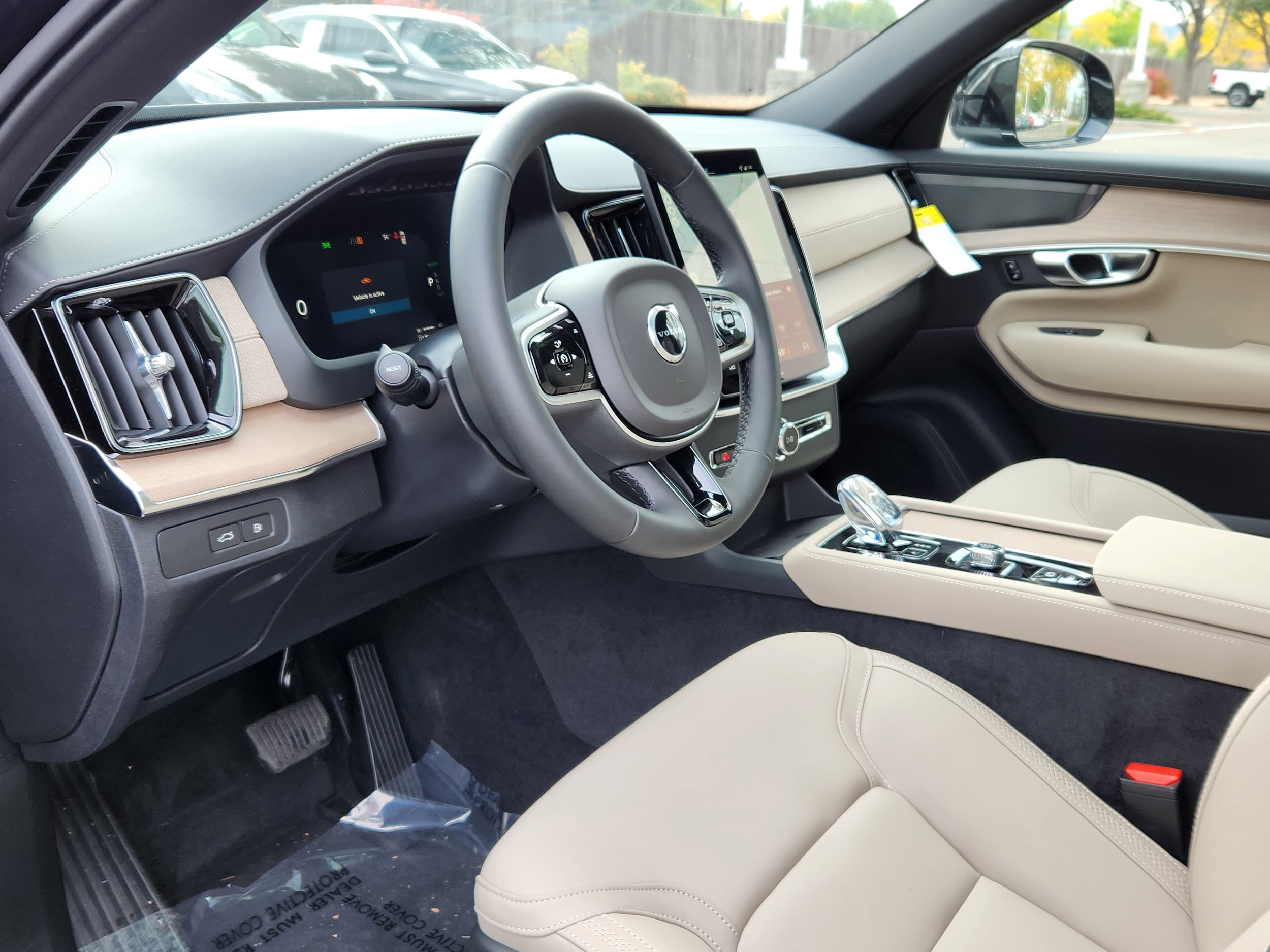 2026 Volvo XC90 Plus - Photo 6