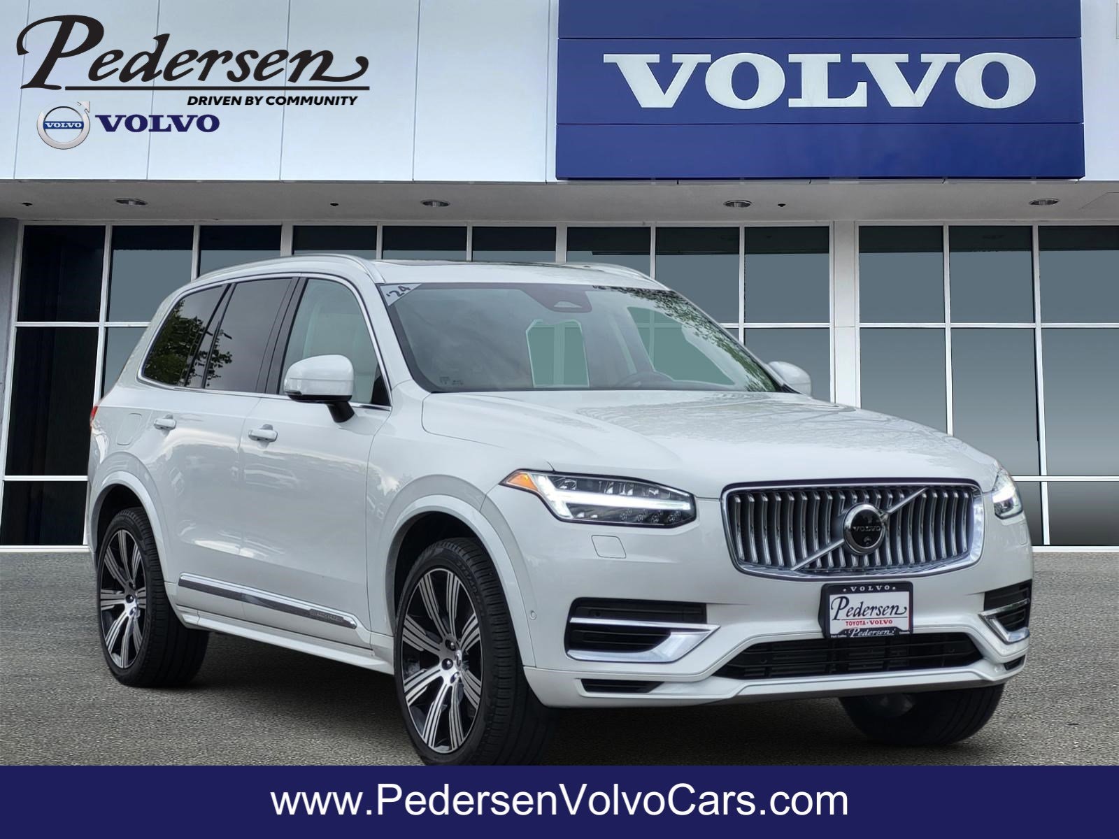 2024 Volvo XC90 T8 Recharge Plus Bright Theme 7-Seat 4WD's photo