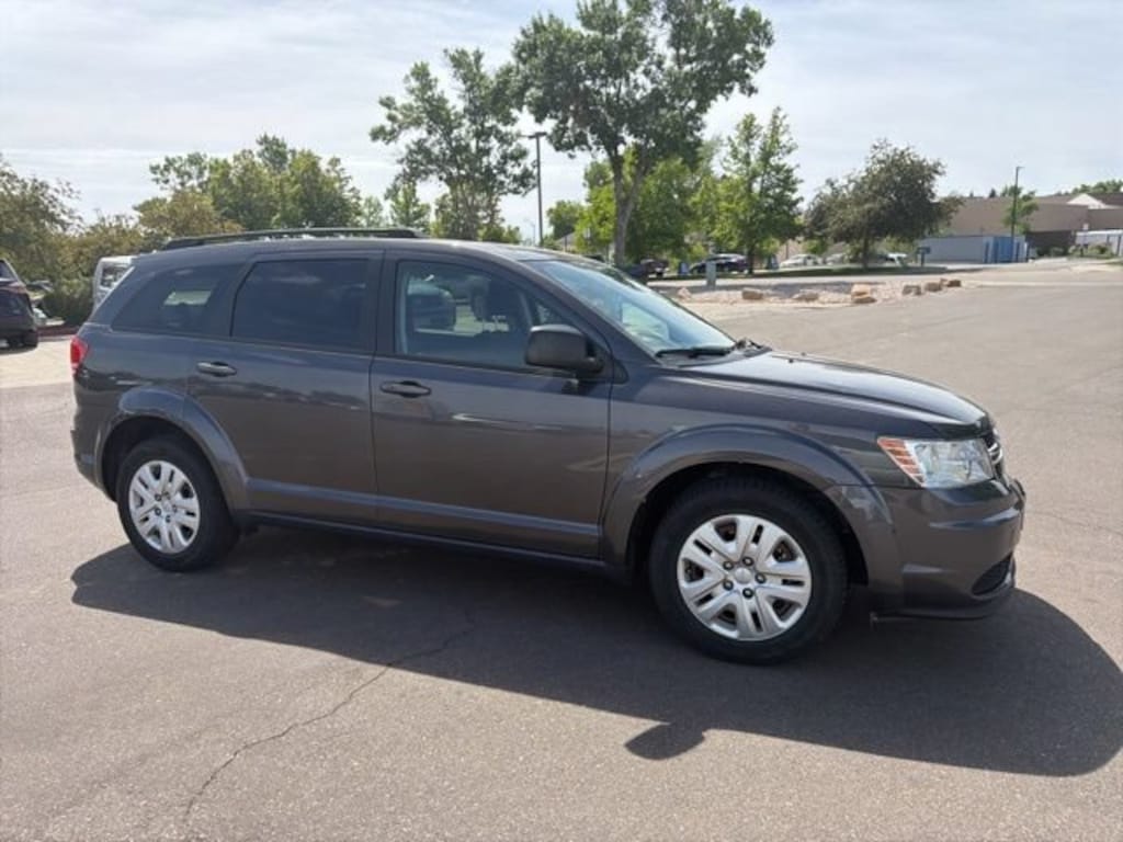 Used 2018 Dodge Journey SE SUV