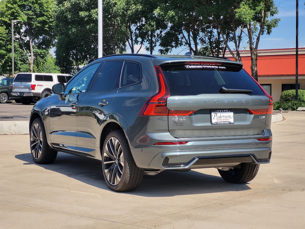 New 2026 Volvo XC60 plug-in hybrid T8 Ultra SUV