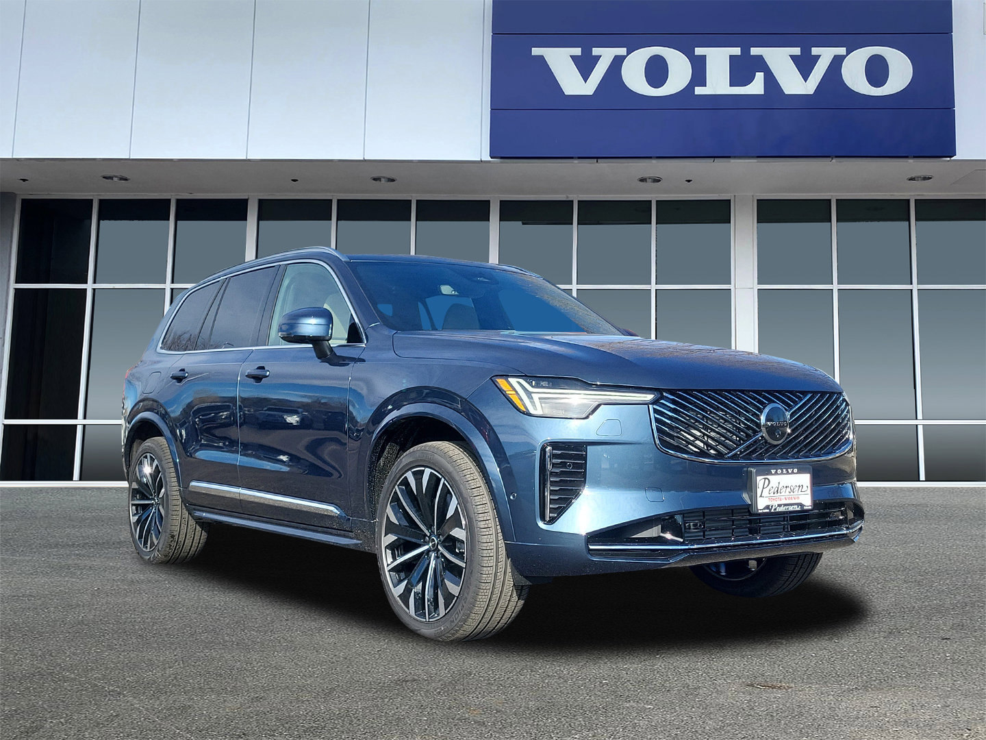 2026 Volvo XC90 T8 Recharge Plus Bright 7-Seat 4WD's photo