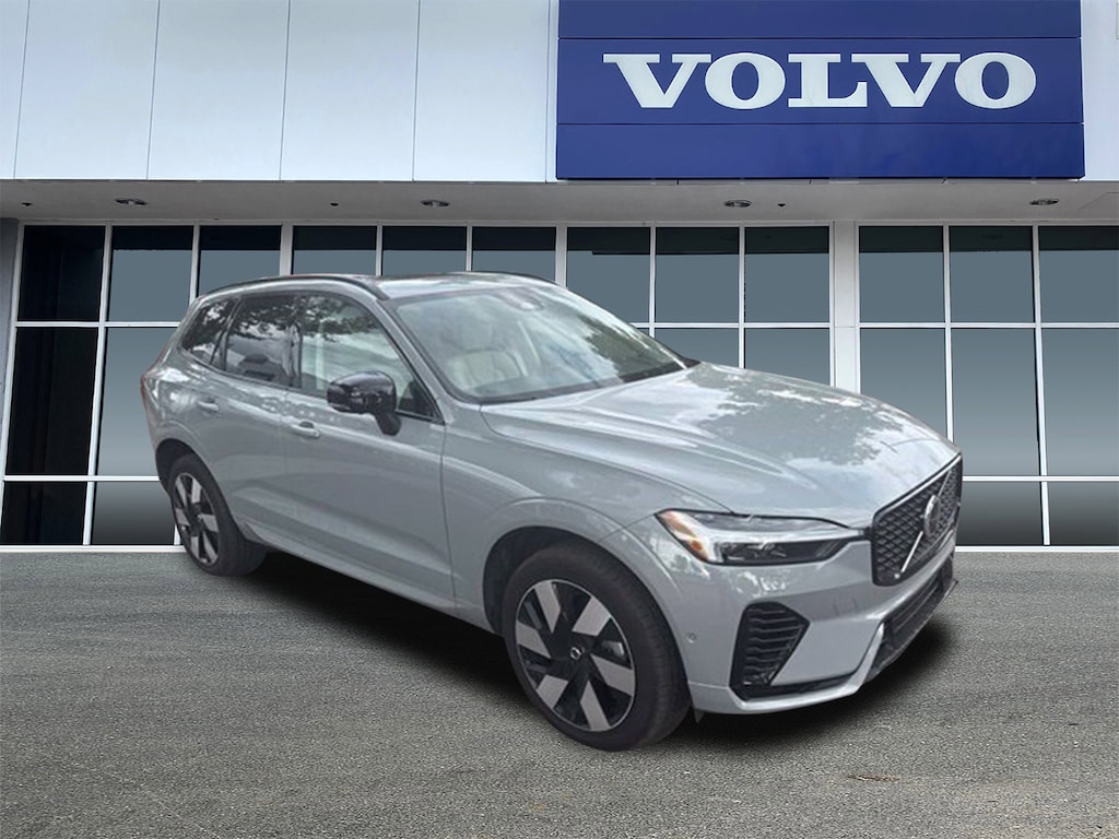 Certified 2025 Volvo XC60 plug-in hybrid T8 Plus SUV