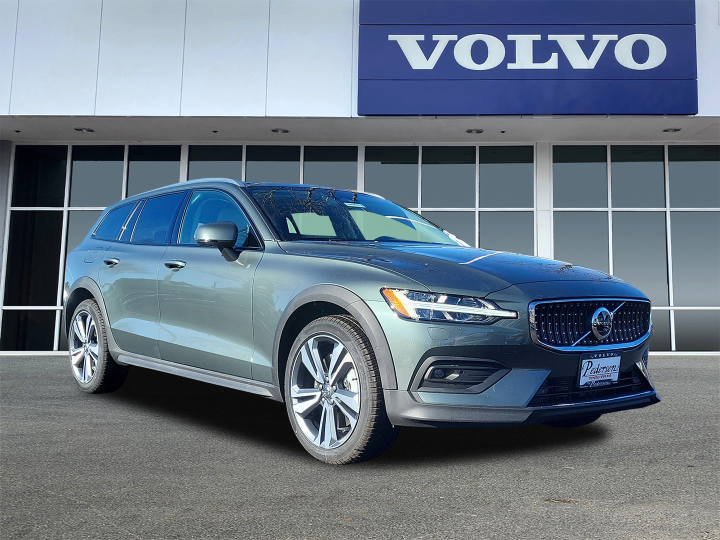2026 Volvo V60 Cross Country Wagon 