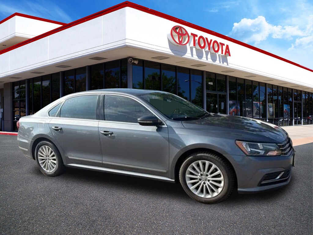 Used 2017 Volkswagen Passat 1.8T SE Sedan