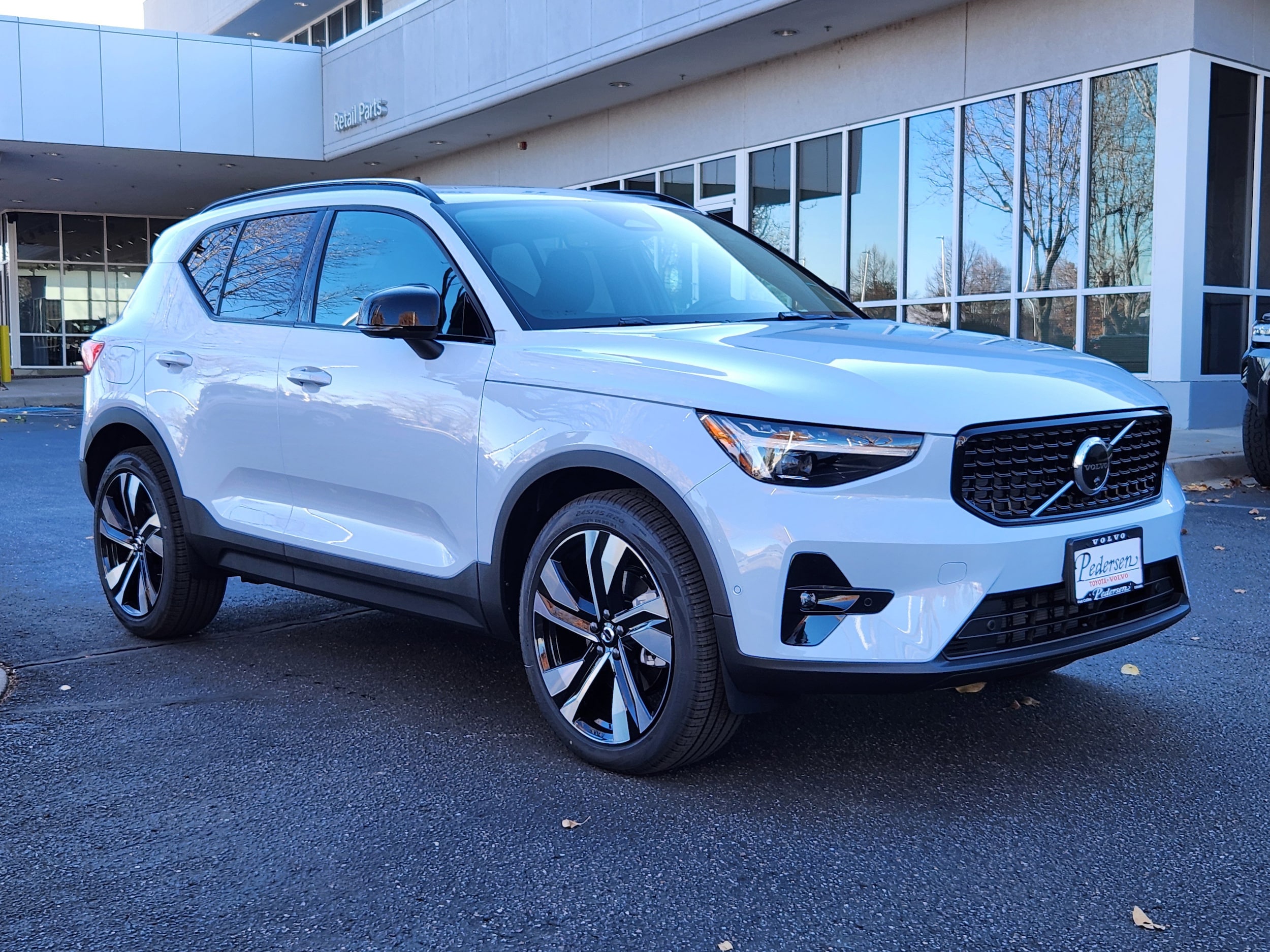 2026 Volvo XC40 SUV 