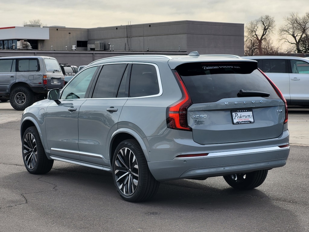New 2026 Volvo XC90 plug-in hybrid T8 Ultra 7-Seater SUV