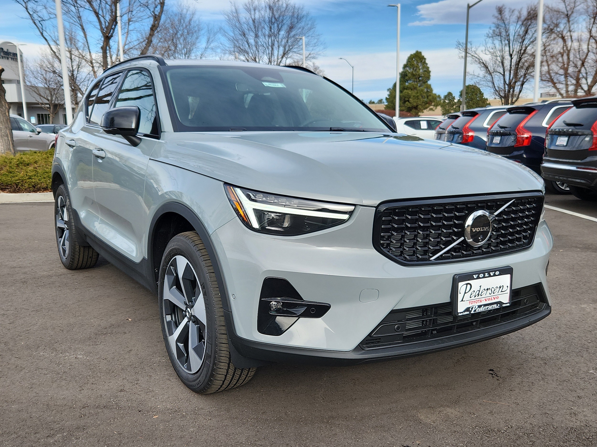 2026 Volvo XC40 SUV 