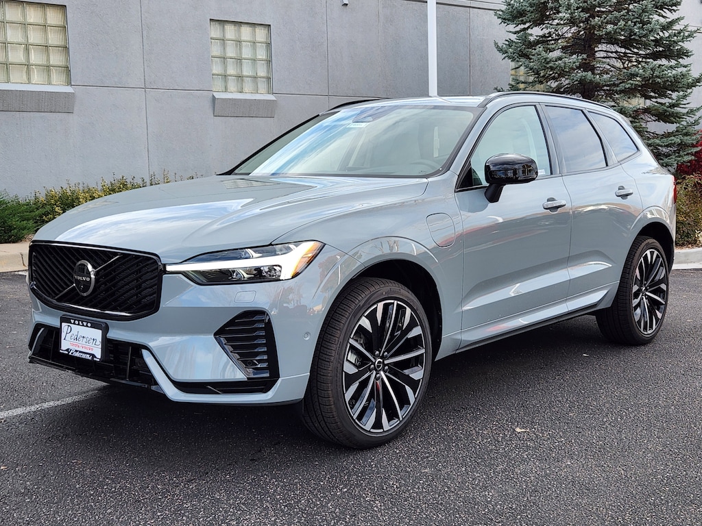 New 2026 Volvo XC60 plug-in hybrid T8 Ultra SUV