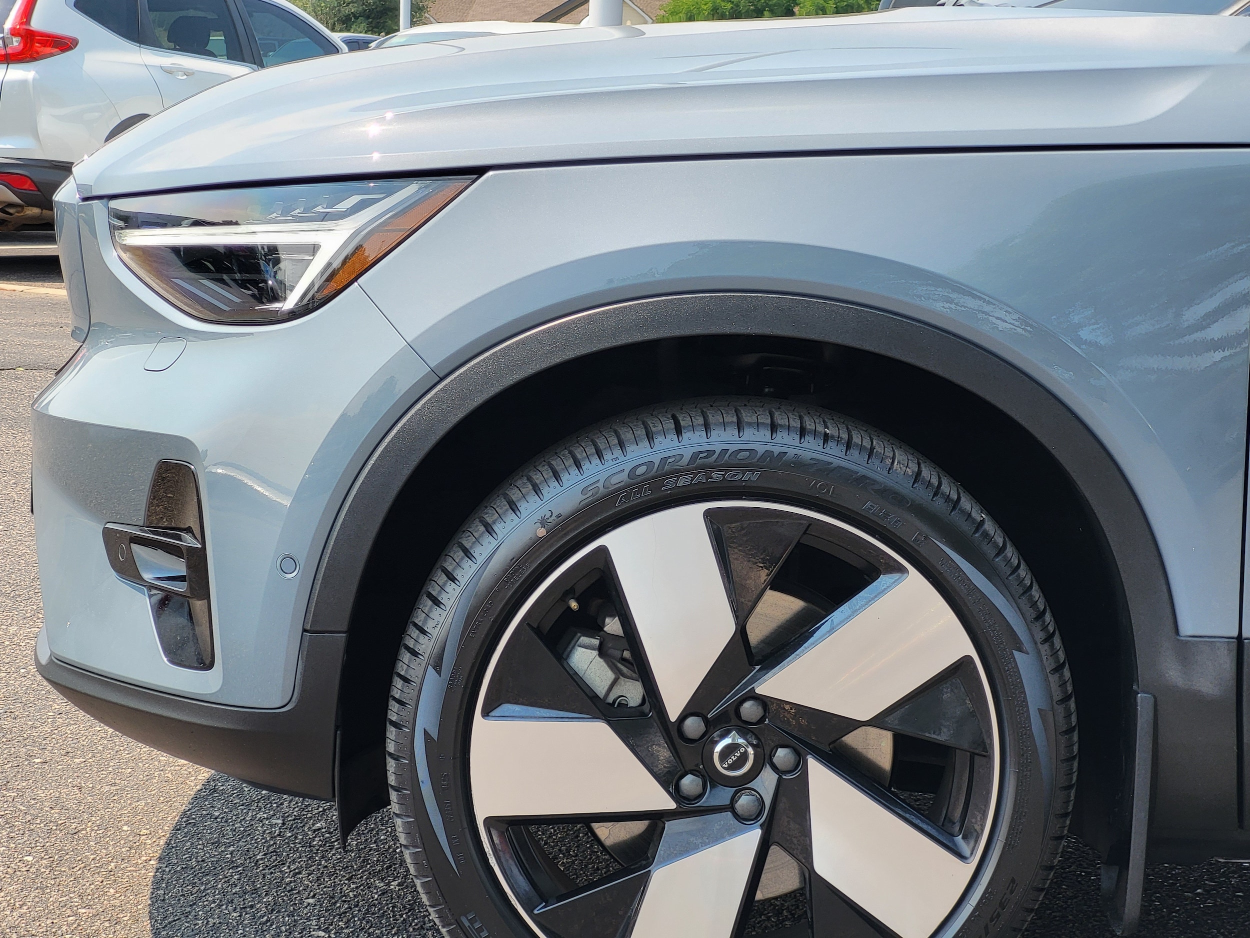 2023 Volvo XC40 Ultimate - Photo 6