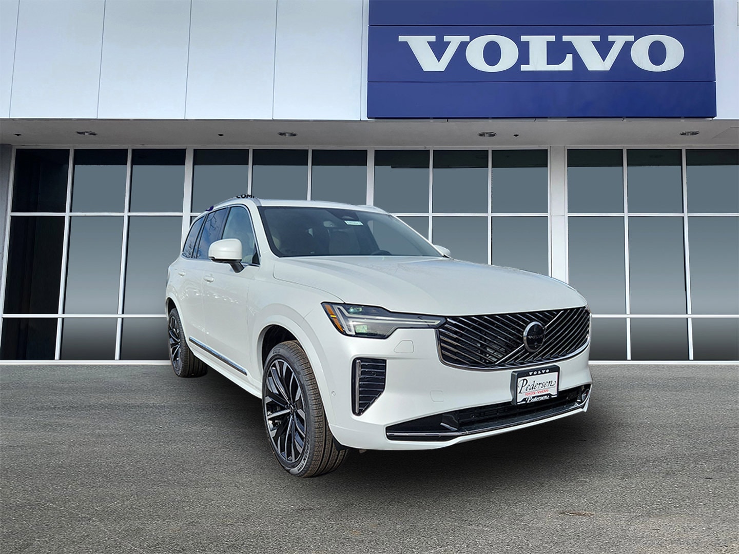 2026 Volvo XC90 Plus's photo