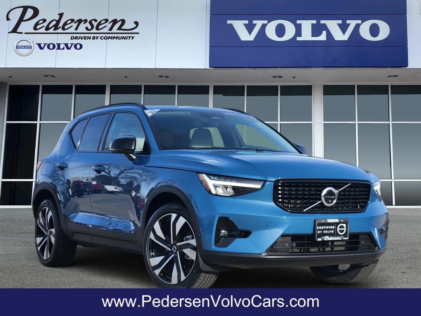 2023 Volvo XC40 Plus