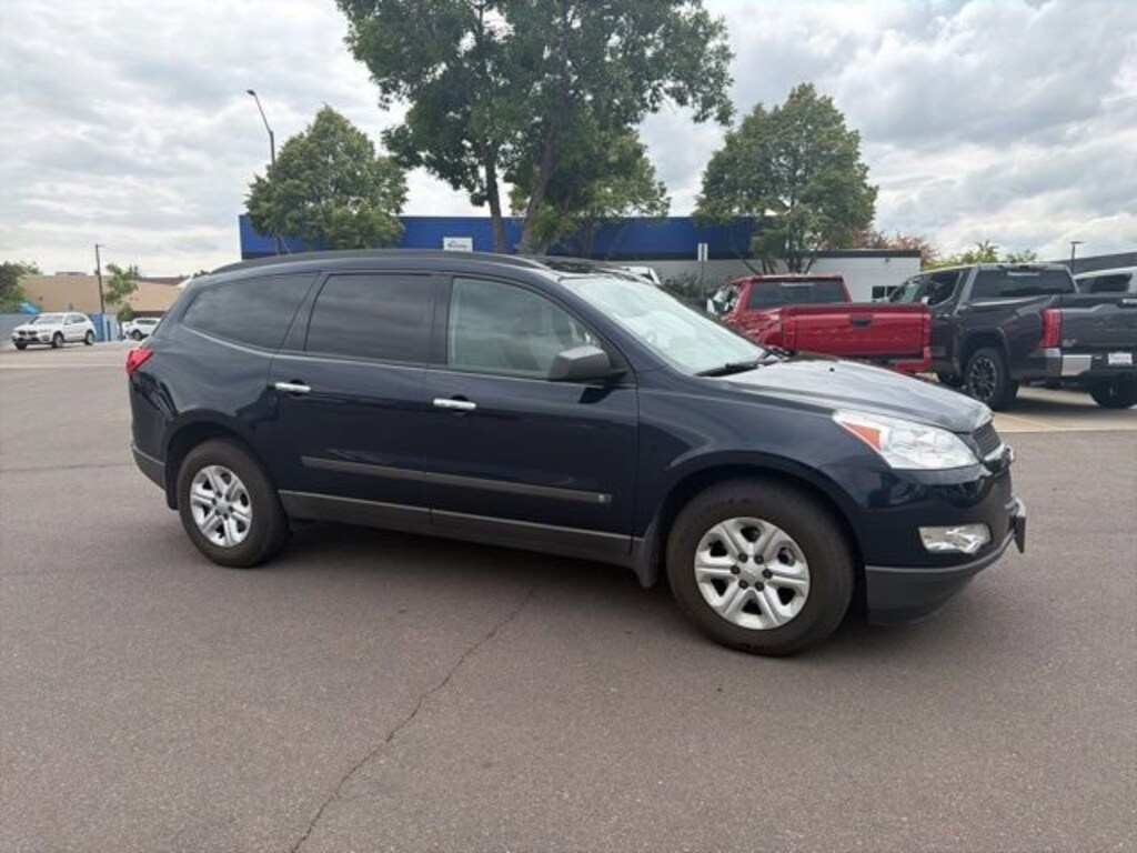 Used 2010 Chevrolet Traverse LS SUV