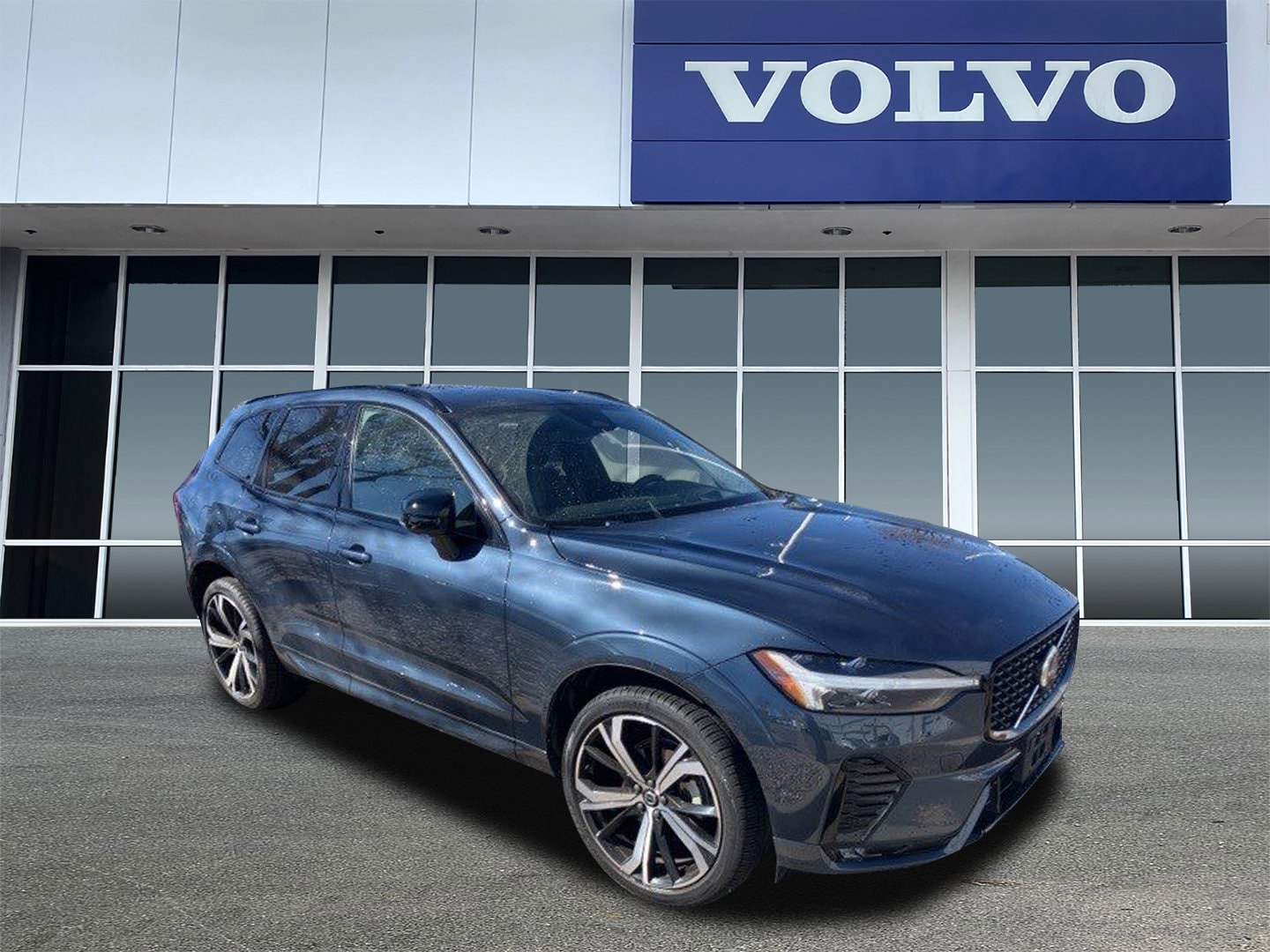 2023 Volvo XC60 SUV 