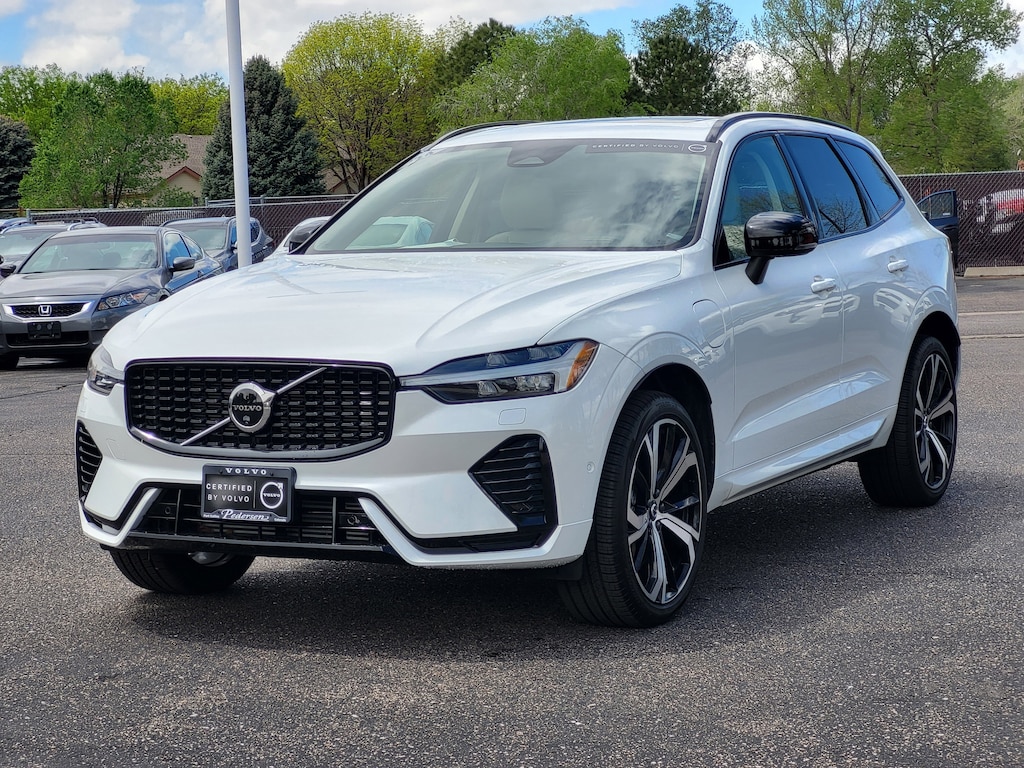 Certified 2024 Volvo XC60 plug-in hybrid T8 Ultimate Dark SUV